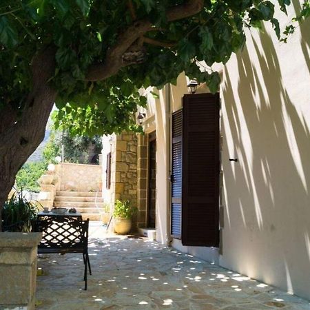 Georgia'S Village House Kalathenai エクステリア 写真