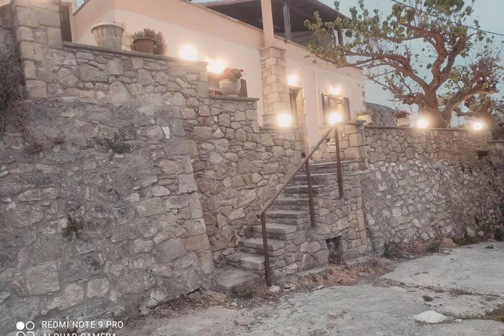 Georgia'S Village House Kalathenai エクステリア 写真